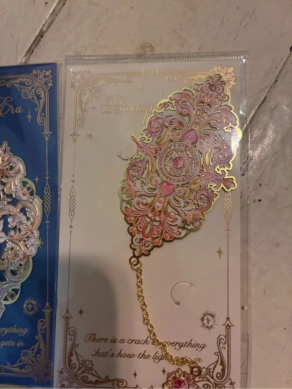 One Vintage Bookmark, Hollow Metal Baroque Design, Golden Bookmarks, Beautiful